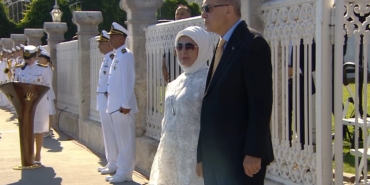 Cumhurbaşkanı Erdoğan, Boğaz geçişi yapan 9 gemiyi selamladı