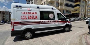 Seyir halinde motosiklet devrilirken, sürücüsü yaralandı