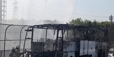 Sultangazi’de servis otobüsü alevlere teslim oldu