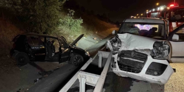 Eyüpsultan’da 2 araç çarpıştı: 1’i ağır 2 yaralı