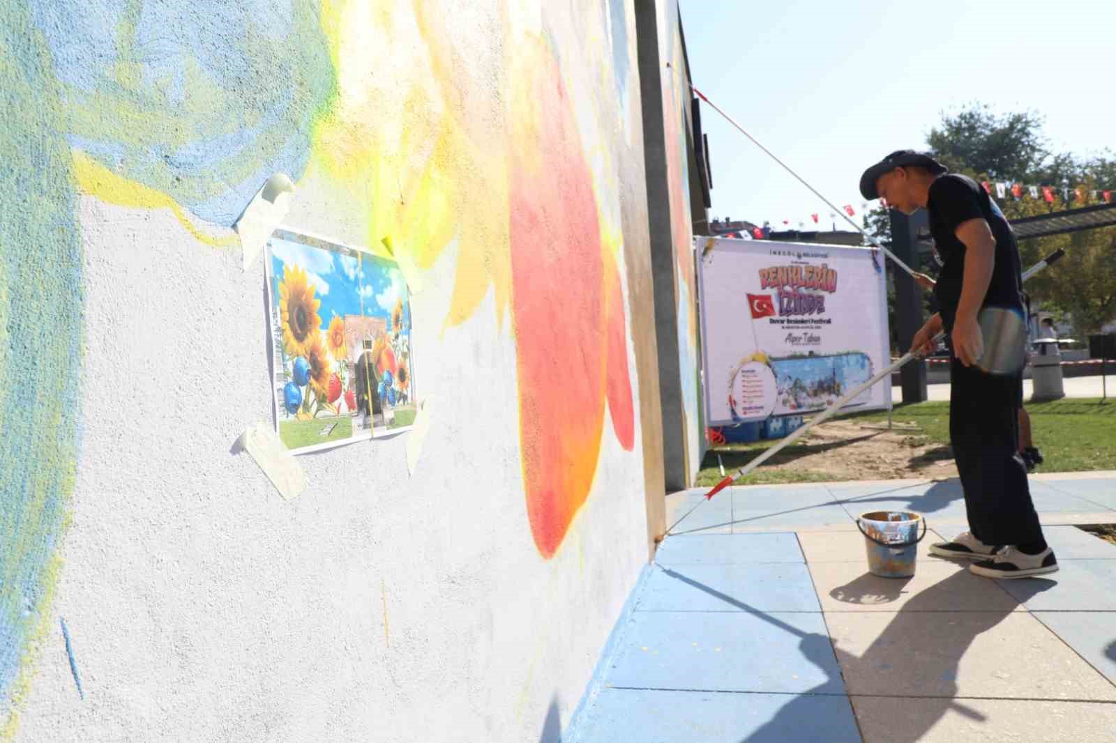 Renklerin izinde duvar resimleri festivali başladı