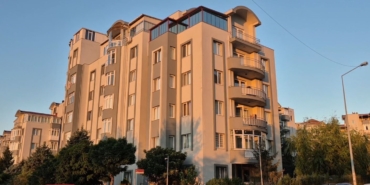 Bahçeşehir’de karısını silahla ağır yaralayan şahıs, ardından silahı kendi kafasına dayadı