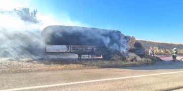 Tekirdağ’da yanan araçtaki alevler önce tarlaya, sonra tıra sıçradı