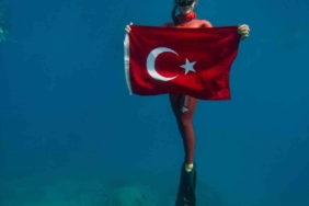 Milli sporcu Şahika Ercümen’den, zafer dalışı