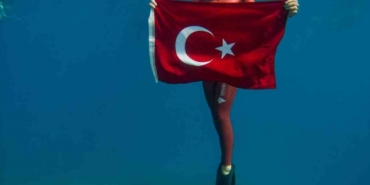 Milli sporcu Şahika Ercümen’den, zafer dalışı