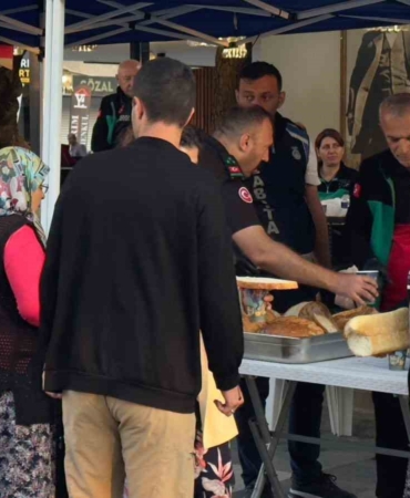 Gölcük, Balıkesir halkına desteğe koştu