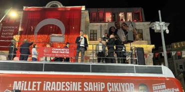 CHP Genel Başkanı Özel, Beyoğlu’ndaki mitingde konuştu