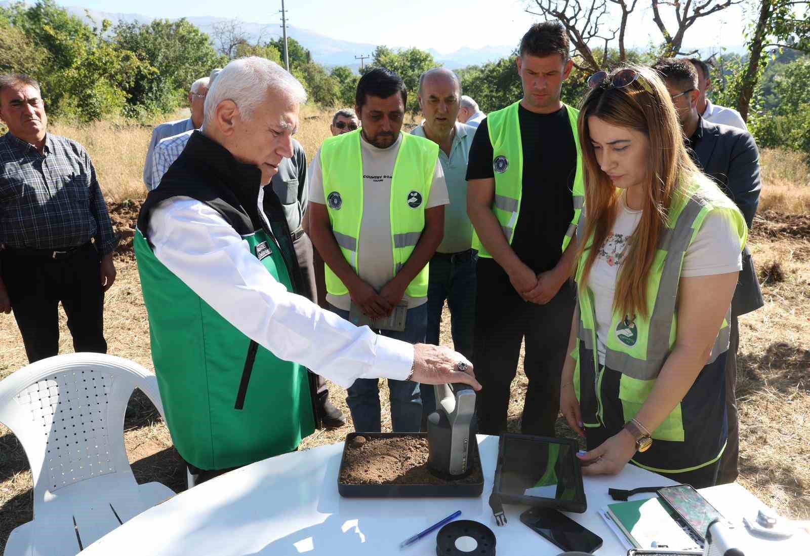 Büyükşehir’den çiftçiye bilimsel destek