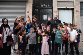 AK Parti İstanbul Milletvekili Derya Ayaydın Fatih’te vatandaşlarla buluştu