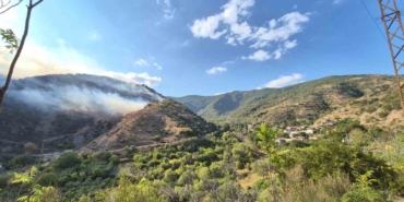 Tekirdağ’da alevler Uçmakdere’ye yaklaşıyor: Vatandaşlar da müdahaleye katıldı