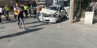Tekirdağ’da kamyonet otomobille çarpıştı: 2 yaralı