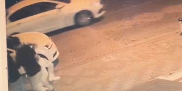 Kartal’da kaldırımda yürüyen adama yumrukla saldırdılar