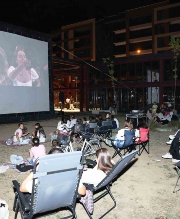 Pancar Deposu’nda açık havada sinema keyfi