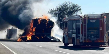 LPG’li otomobil yangını önce tarlaya sonra tıra sıçradı