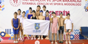 Silivri Belediyesi Spor Kulübü Yüzme Takımı, İstanbul’da 20 madalya kazandı