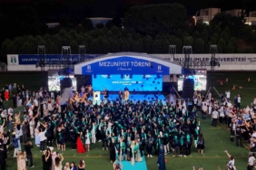 SUBÜ 3 bin 263 öğrencisini coşkulu törenle mezun etti