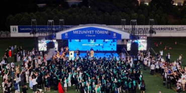 SUBÜ 3 bin 263 öğrencisini coşkulu törenle mezun etti