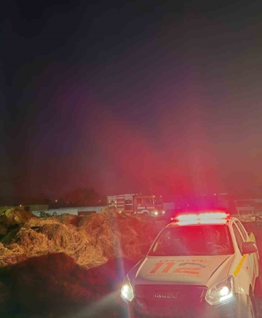 Bigadiç’te 2 bin 200 balya saman yanarak, kül oldu