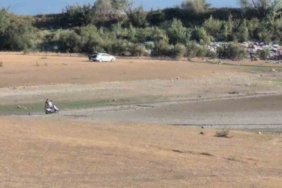 43 yıldır sulama yapılan gölet kurudu