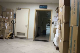 Eşini hastanede silahla vurarak ağır yaraladı