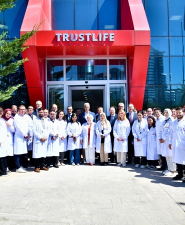 Sağlık Bakanı Kemal Memişoğlu’ndan Trustlife’a ziyaret