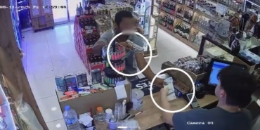 Büfeyi güpegündüz soydu