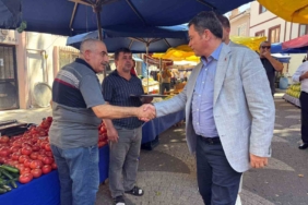 Başkan Aydın, Muradiye Pazarı’nda esnaf ve vatandaşla buluştu