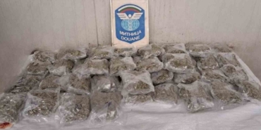 Tüp gaza saklanan esrarı yurda sokacaklardı