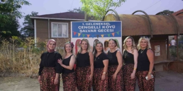 Lüleburgaz’da "Şalvar Gecesi" renkli görüntülere sahne oldu