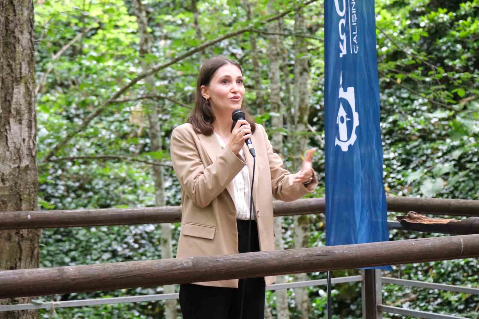 Çocuklardan erken yaşta yüksek beklenti kaygıya yol açıyor