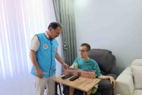 Kas hastası genç, biriktirdiği parayı Gazze’deki çocuklara bağışladı