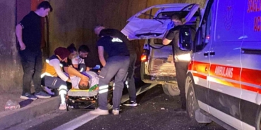 TEM Otoyolu’nda 7 araç kazaya karıştı: 5 yaralı