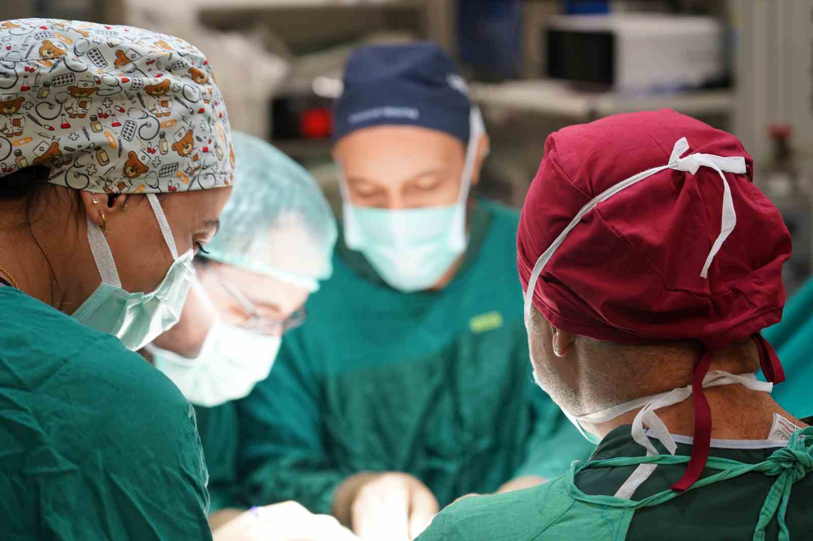 Ağız içinden mukozal yama alınarak idrar kanalı darlığını genişletme ameliyatı yapıldı