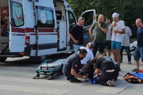 Kontrolden çıkan motosikletten düşen sürücü yaralandı