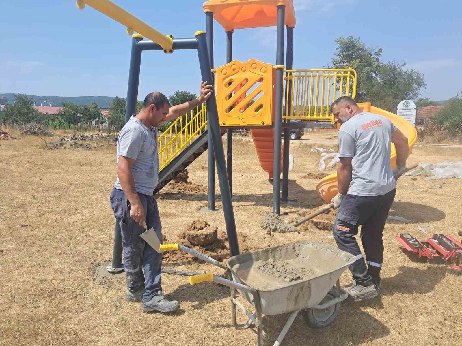 Bilecik’te çocuklar için 14 köye yeni oyun parkı