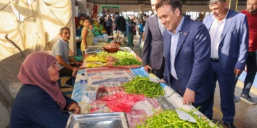 Bilecik Valisi Faik Oktay Sözer, Söğüt Perşembe Pazarı’nda esnafla buluştu