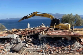Çanakkale’de 15 kaçak yapı yıkıldı