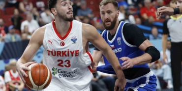 12 Dev Adam, Çekya’yı farklı mağlup etti