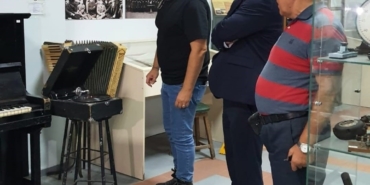 Ünlü oyuncu İlker Ayrık’tan Balıkesir Lisesi’ne ziyaret