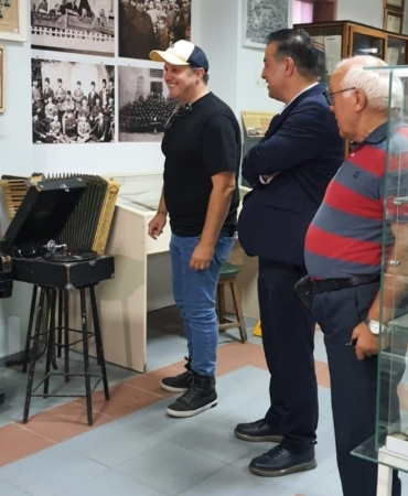 Ünlü oyuncu İlker Ayrık’tan Balıkesir Lisesi’ne ziyaret