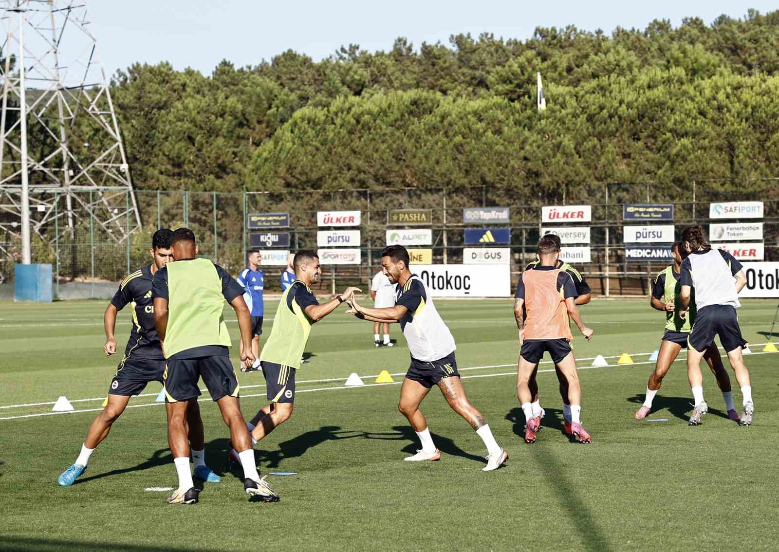 Fenerbahçe, Feyenoord maçına hazır