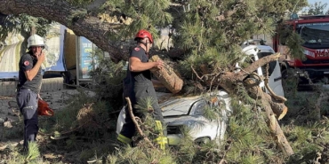Aracıyla düz yolda giderken kabusu yaşadı