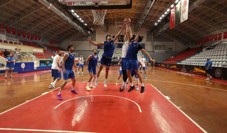Kocaeli BŞB Kağıtspor, yeni sezona yüksek tempoda hazırlanıyor