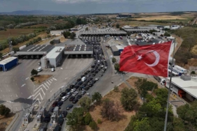 Gurbetçiler dönüş yolunda: Hasret ve hüzün Kapıkule’de