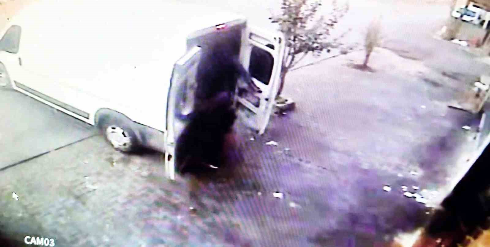 Ümraniye’de 7 dakikada 350 bin liralık hırsızlık yaptılar: O anlar kamerada