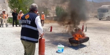 İtfaiye Müdürlüğü’nden uygulamalı eğitim