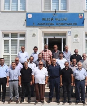 Bilecik’te muhtarlardan İl Jandarma Komutanı’na ziyaret
