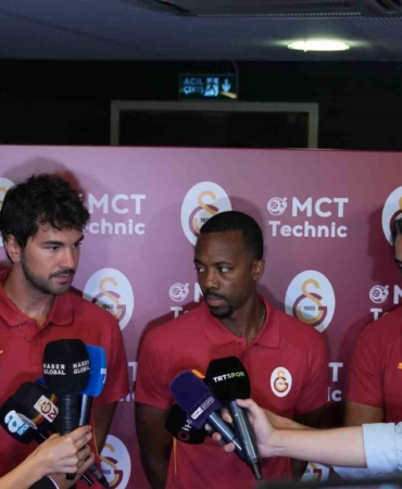 Buğrahan Tuncer: "Öncelikli hedefimiz FIBA Şampiyonlar Ligi’nde kupayı kazanmak"