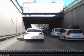 Alkollü sürücü trafiği böyle birbirine kattı