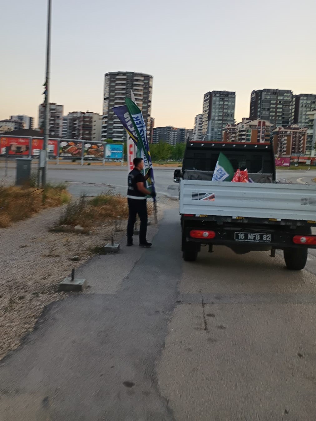 Nilüfer’in caddelerinde kapsamlı temizlik